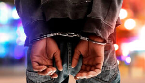 Detenido esposas ilustracion 29mayo2025