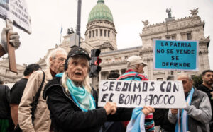 Jubilados protesta congreso 23mayo2025