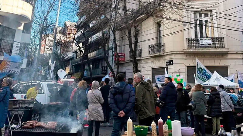 Fernandezcristina militantes desalojo 15junio2025
