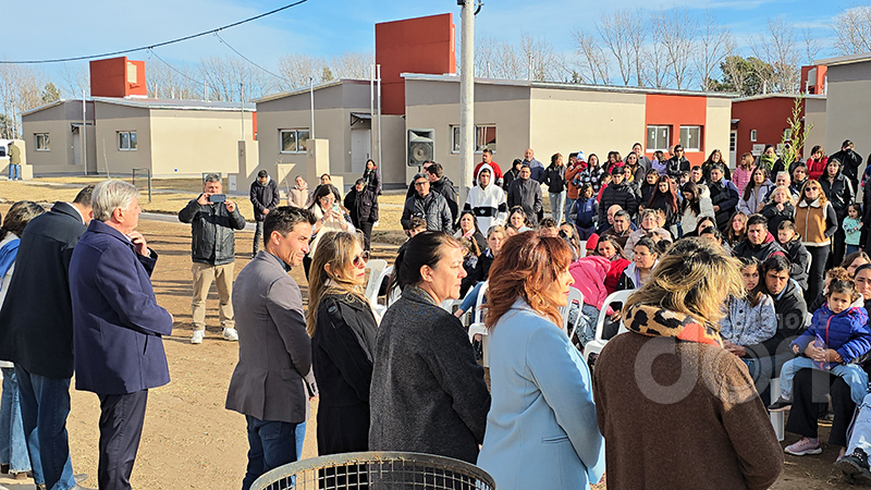 Ipav ziliottosergio acto entrega casas panoramica castex 27junio2025