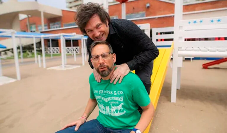 Sucalescadiego mileijavier amigos playa 28junio2025