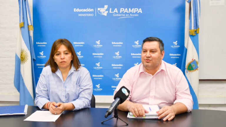 Educacion funcionarios conferencia castrofernando mederoluz 11julio2025
