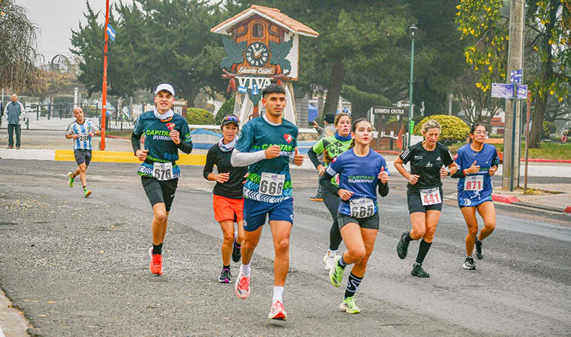 Corrida diadelaindependencia atletas reloj cucu 9julio2025