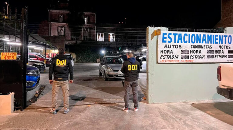 Estacionamiento policia llaves robos 14julio2025