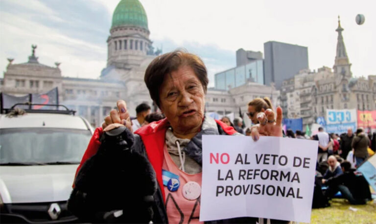 Jubilada moratoriaprevisional protesta congreso 19julio2025