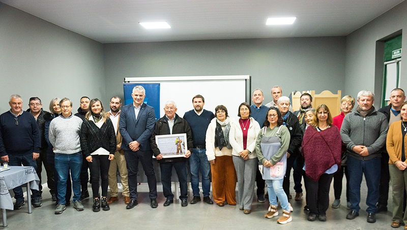 Hilariolagos fibraoptica funcionarios acto 20agosto2025