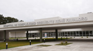 Hospital renefavaloro ingreso letras 11agosto2025