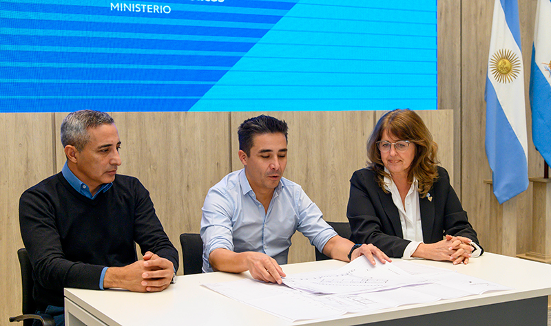 Intronatialfredo feuerschvengermarcela gaticaoscar licitacion escuela algarrobodelaguila 1agosto2025