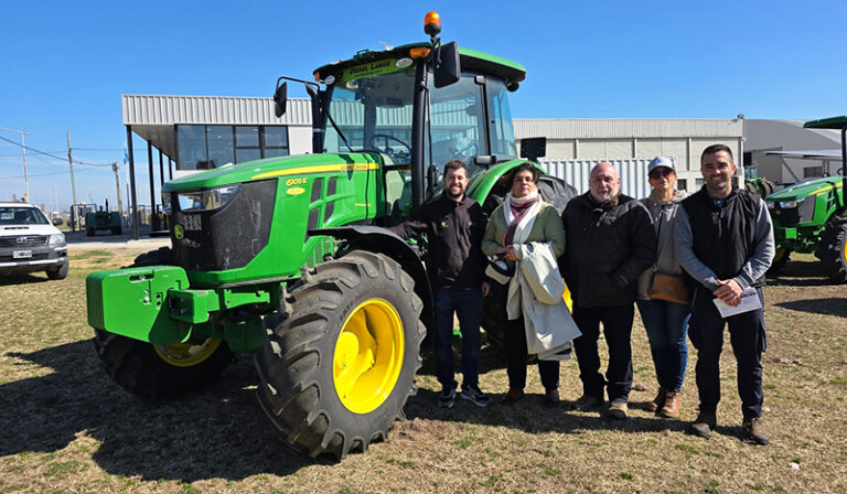 Unlpam facultad cienciasveterinarias compra tractor 24agosto2025