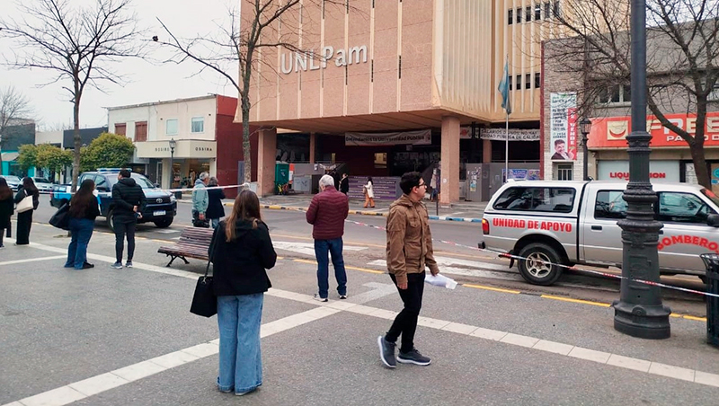 Unlpam patrullero estudiantes policiafederal 18agosto2025