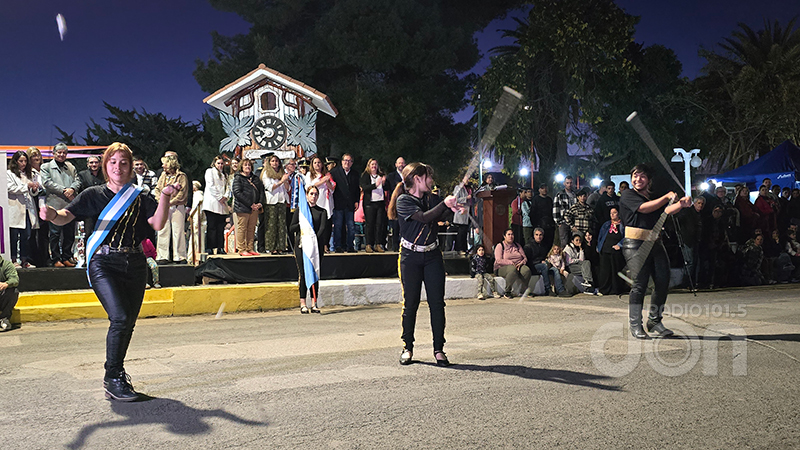 117aniversario desfile bailarines boleadoras 21setiembre2025