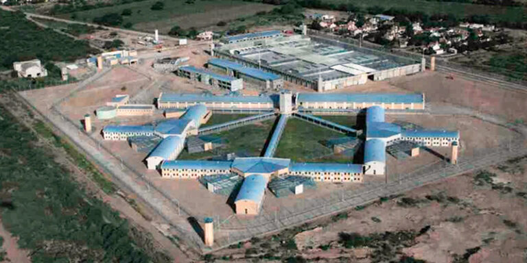 Bouwer carcel aerea 24setiembre2025
