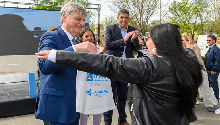 Ziliottosergio entrega casas generalpico adjudicataria 29setiembre2025