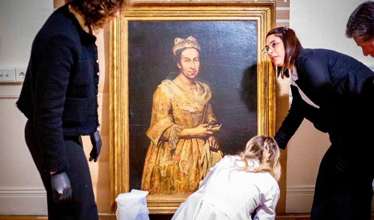 Cuadro retratodedama robo nazis mardelplata 23setiembre2025