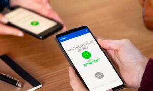 Transferencia bancaria smartphone 1setiembre2025