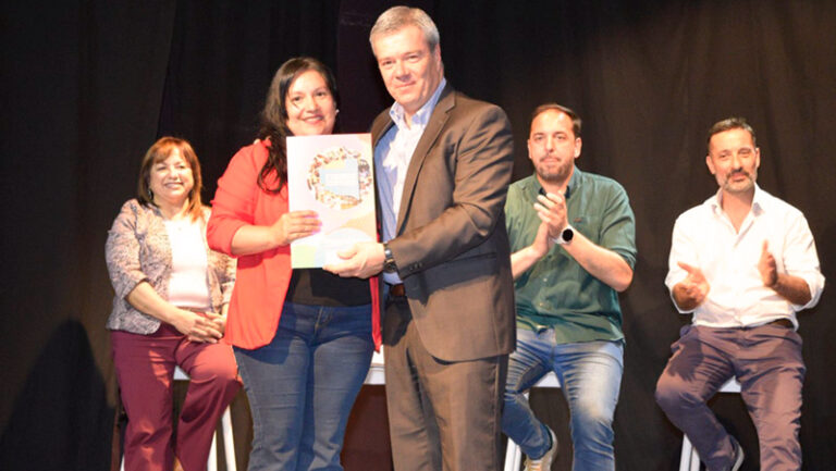 Alvarezdiego creditos economiasocial santarosa 17octubre2025