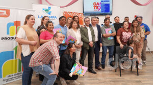 Alvarezdiego entrega creditos beneficiarios eduardocastex 17octubre2025