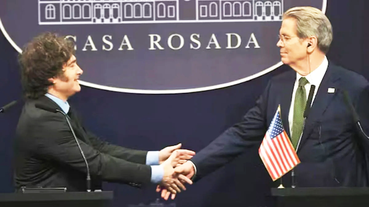 Bessentscot mileijavier saludo 24octubre2025
