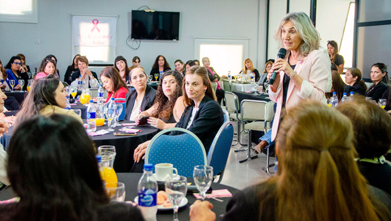 Camaradiputados mayoralalicia charla cancer mama 20octubre2025