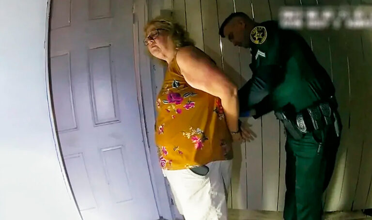 Lavecinaperfecta trailer 23octubre2025