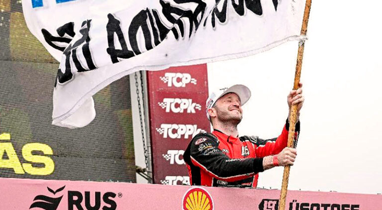 Turismocarretera canapinoagustin festejo sannicolas 5octubre2025