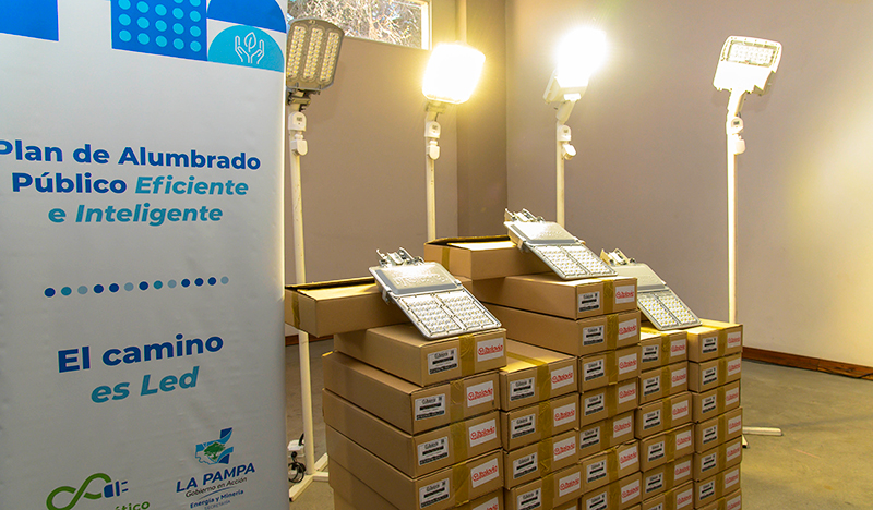 Alumbradopublico iluminacionled coloniabaron 2octubre2025
