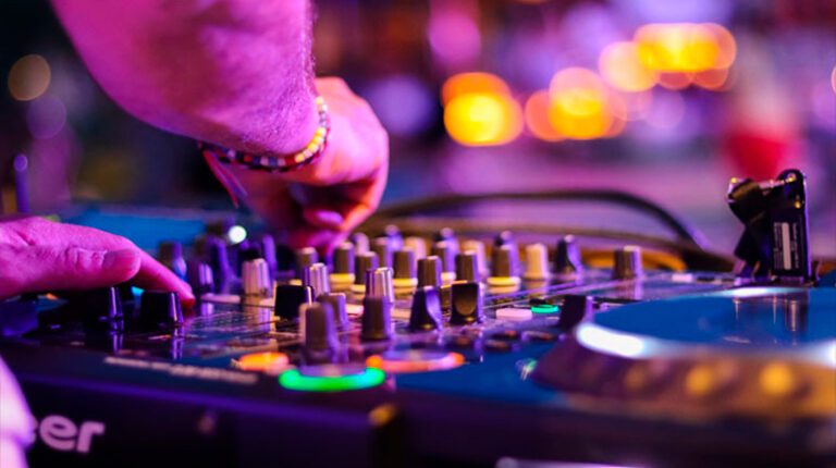 Consola dj musica 29octubre2025