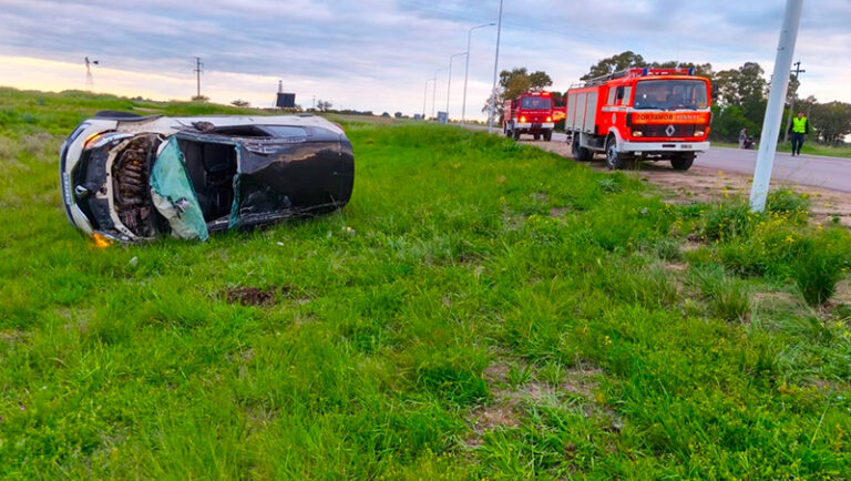 Vuelco renaultcaptur rutanacional35 lesionada generalacha 22octubre2025