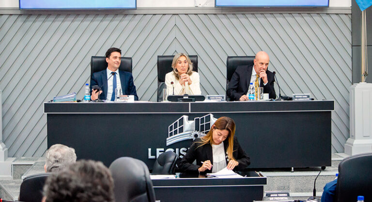 Camaradiputados mayoralalicia sesion 14noviembre2025