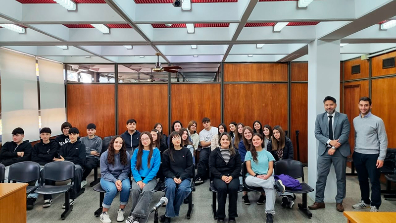 Educacion+justicia colegio republicaelsalvador generalpico 1noviembre2025 1