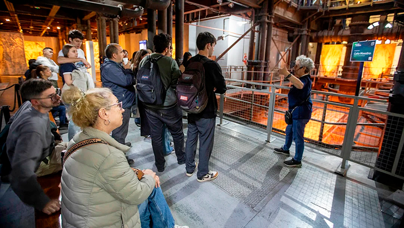 Lanochedelosmuseos publico 9noviembre2025