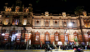 Lanochedelosmuseos publico 9noviembre2025 1