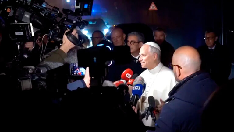 Leonxvi conferencia periodistas 19noviembre2025