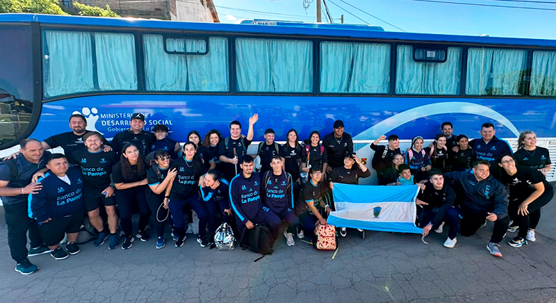 Paraaraucania delegacion lapampa colectivo 18noviembre2025