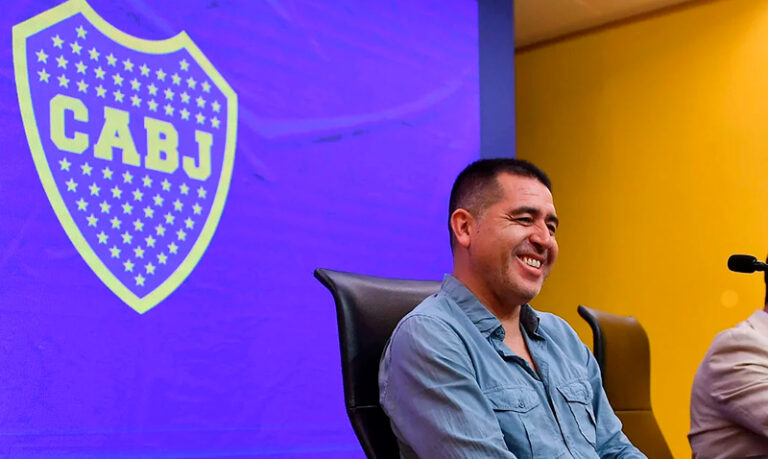 Riquelmejuanroman conferencia sonrisa 26noviembre2025