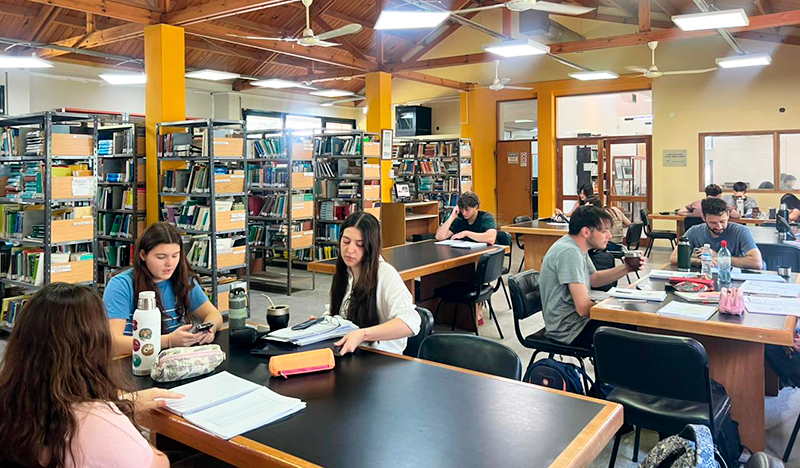 Unlpam facultad agronomia biblioteca estudiantes 18noviembre2025