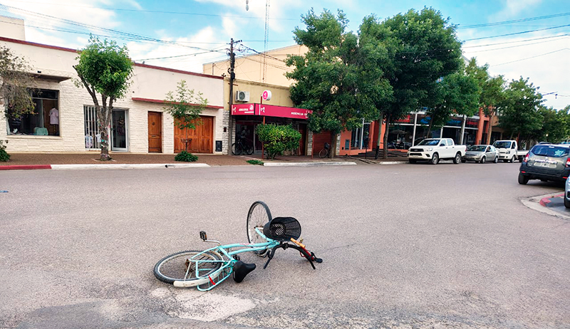 Bicicletas choque motocicleta fuga 20noviembre2025