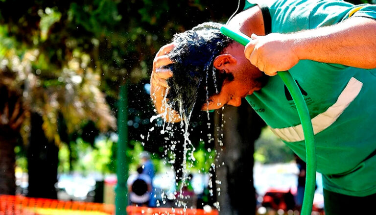 Calor manguera refresco alertanaraja 27noviembre2025