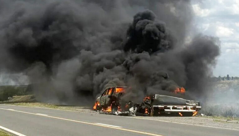 Camioneta incendio piletas rutanacional35 10noviembre2025