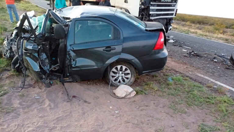 Choque frontal chevroletaveo camion puelches 1noviembre2025