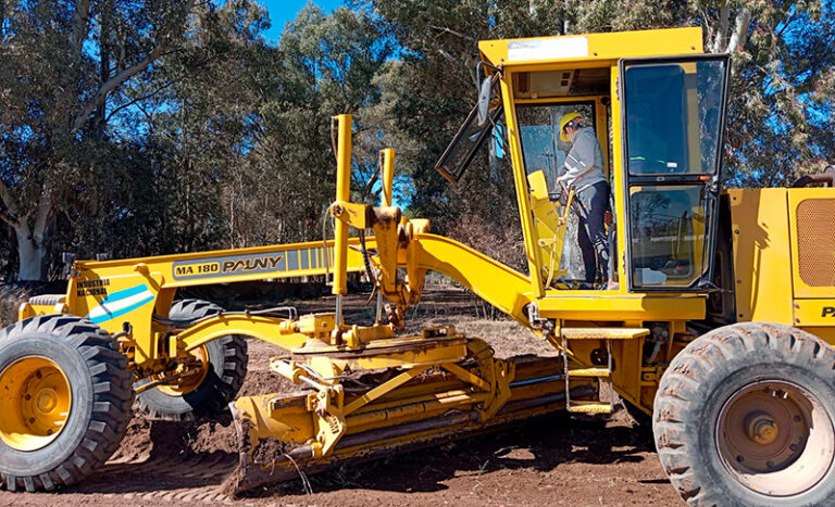 Motoniveladora trabajos capacitacion caminovecinal castex 7noviembre2025 2