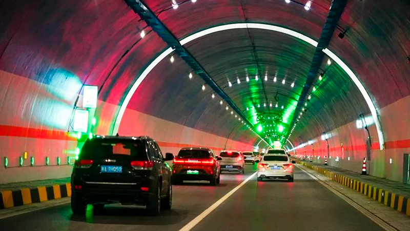 China tunel autopista 27diciembre2025