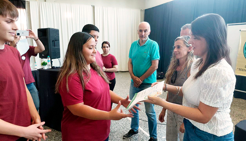 Heroesenaccion cooperativaescolar trenel 16diciembre2025 1