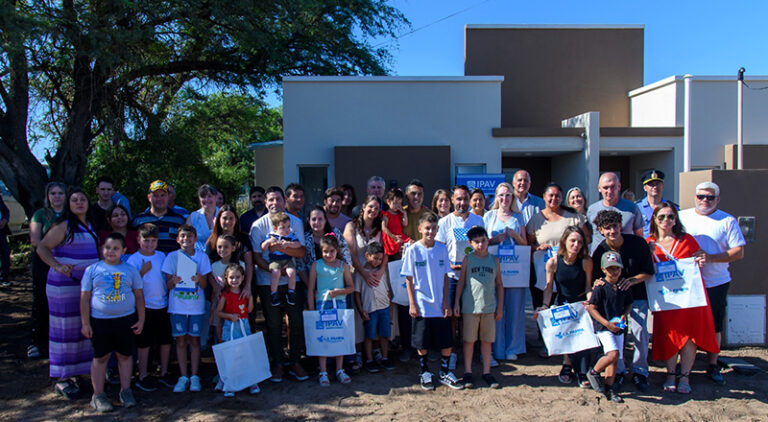 IPAV ZiliottoSergio entrega viviendas Winifreda 29diciembre2025