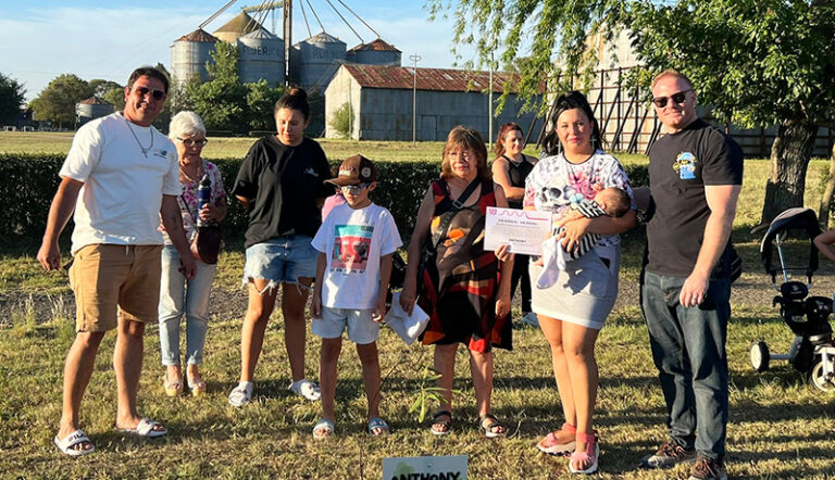 Unarbolunninio plantacion pistadelasalud familia ordoniezcamilo 6diciembre2025