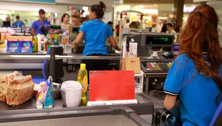 Comercio cajeras trabajadoras supermercado 6diciembre2025