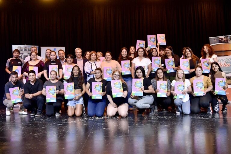 Creditos acha, destcada