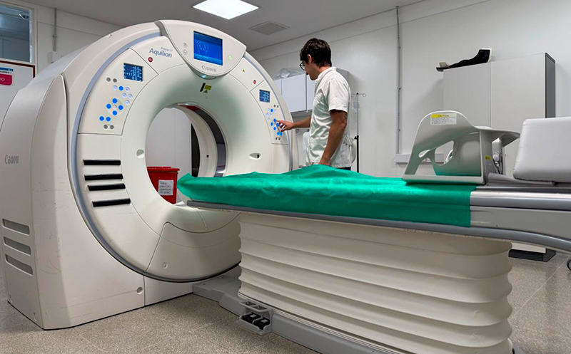 Tomografo medico hospital renefavaloro 20diciembre2025