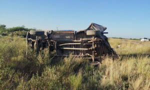 Choque FordF100 vuelco rutanacional143 3enero2026