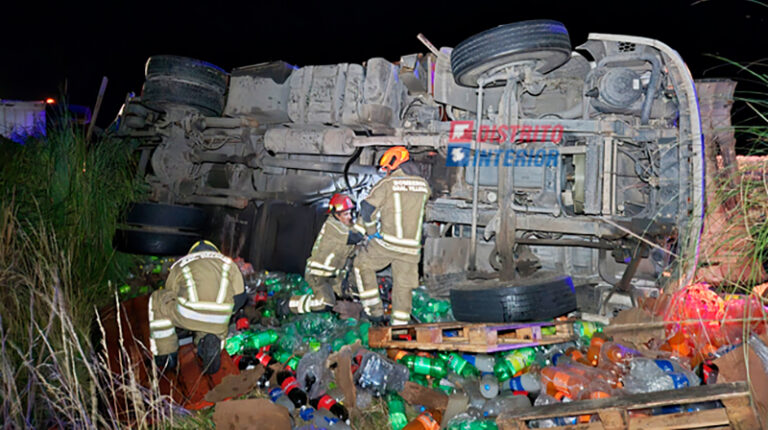 Vuelco camion GeneralPico rutanacional33 20enero2026